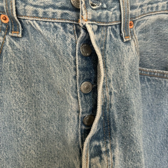 Vintage Levi’s High-Waisted Button Up Jeans Size 28 - Picture 3 of 7
